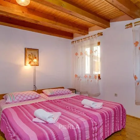Holiday home Melita Cozy Terrace And Large Garden *