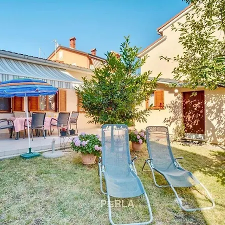 Holiday home Melita Cozy Terrace And Large Garden